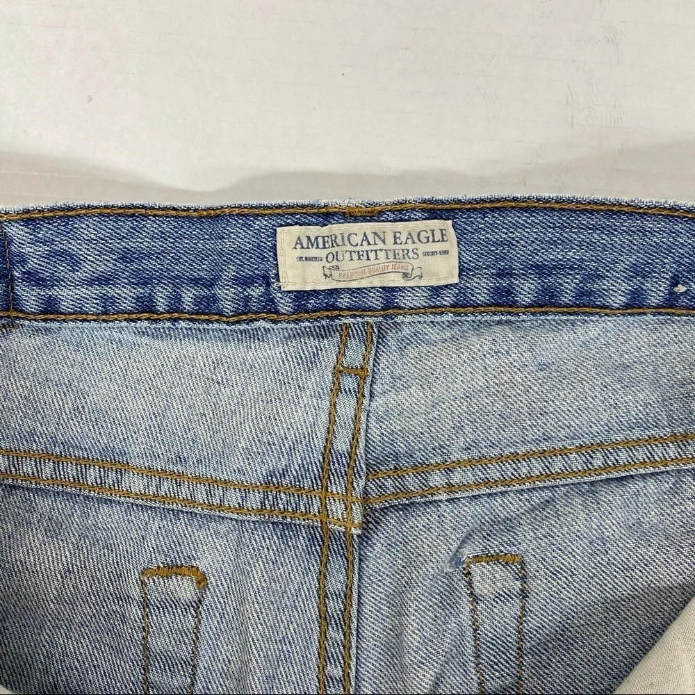American Eagle Favorite Light Wash Raw Hem Jeans